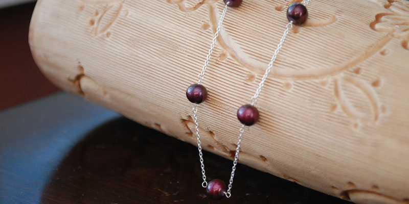 burgundy red freshwater pearls necklace